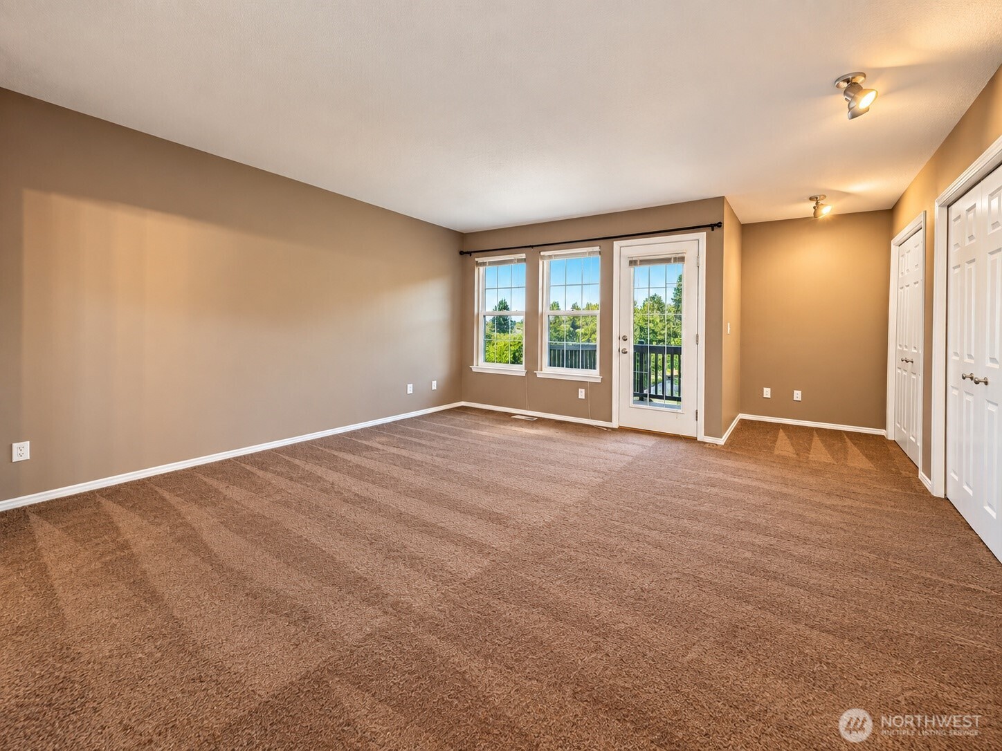 5300 Glenwood Avenue M-1 Property Photo 14