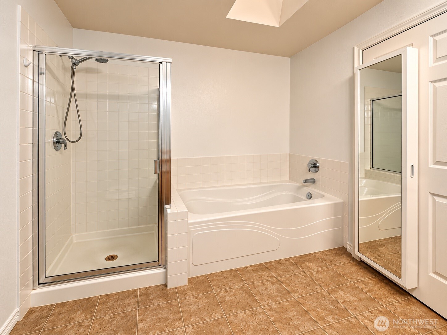 5300 Glenwood Avenue M-1 Property Photo 15