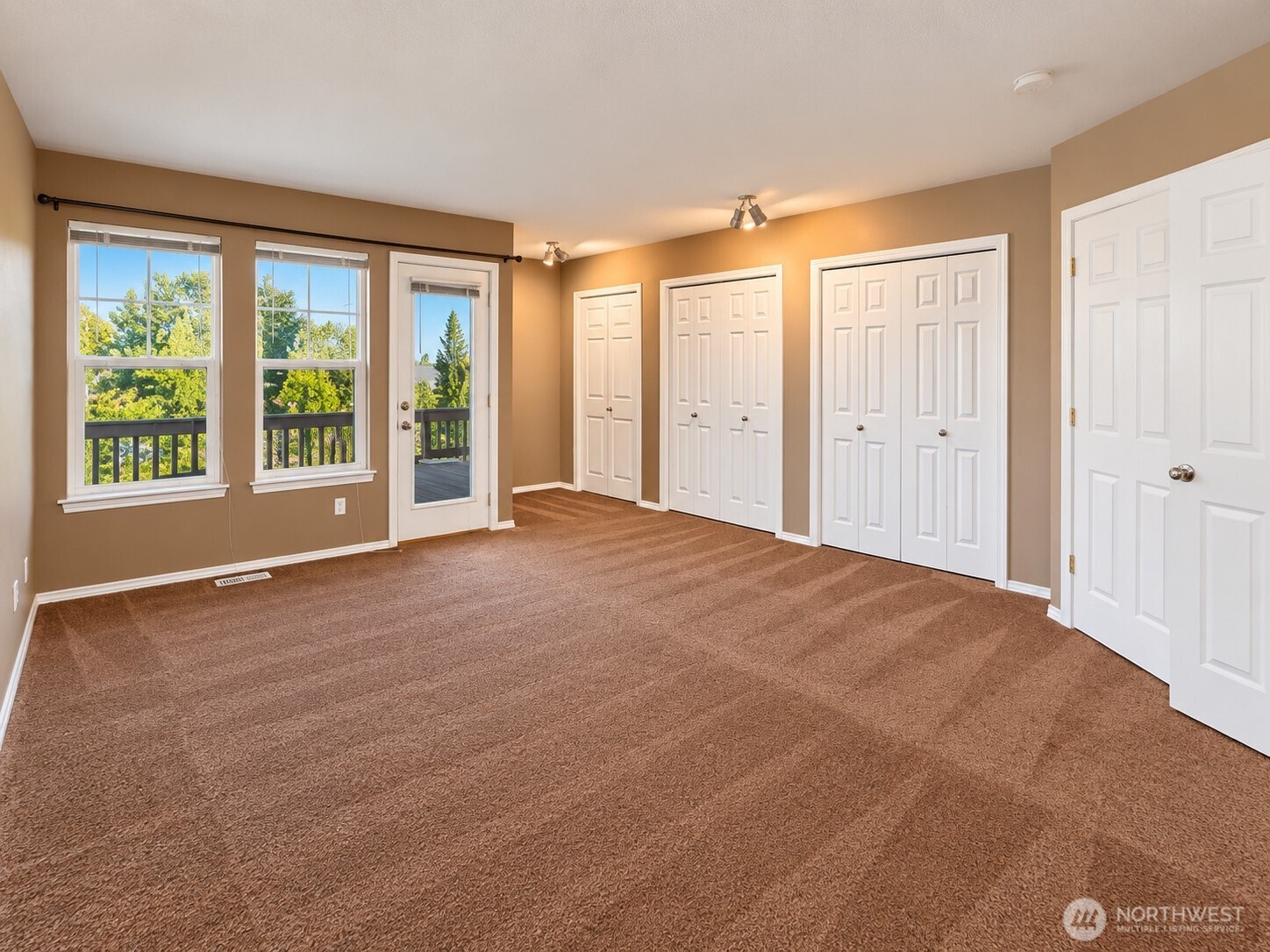 5300 Glenwood Avenue M-1 Property Photo 15