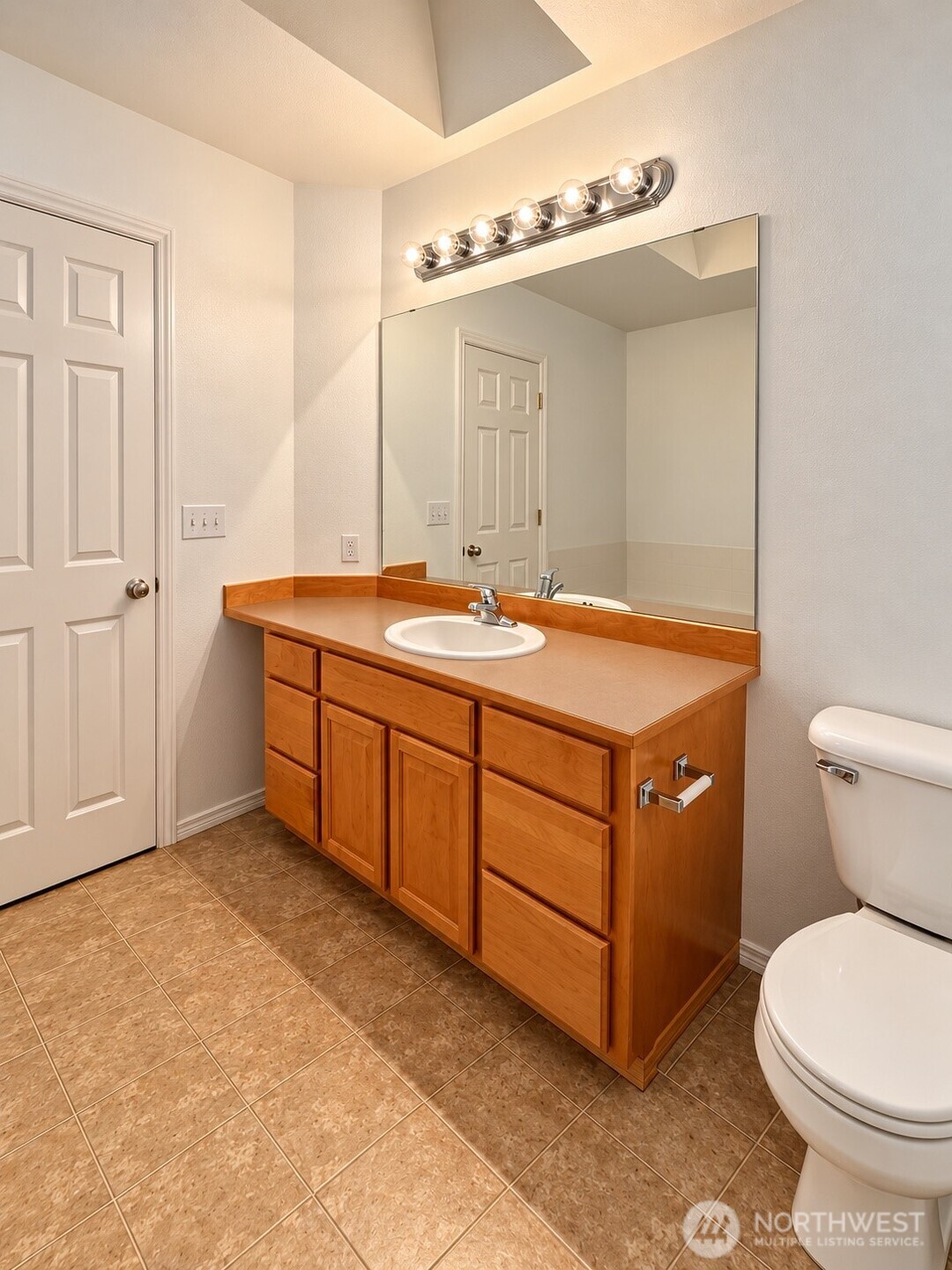 5300 Glenwood Avenue M-1 Property Photo 16