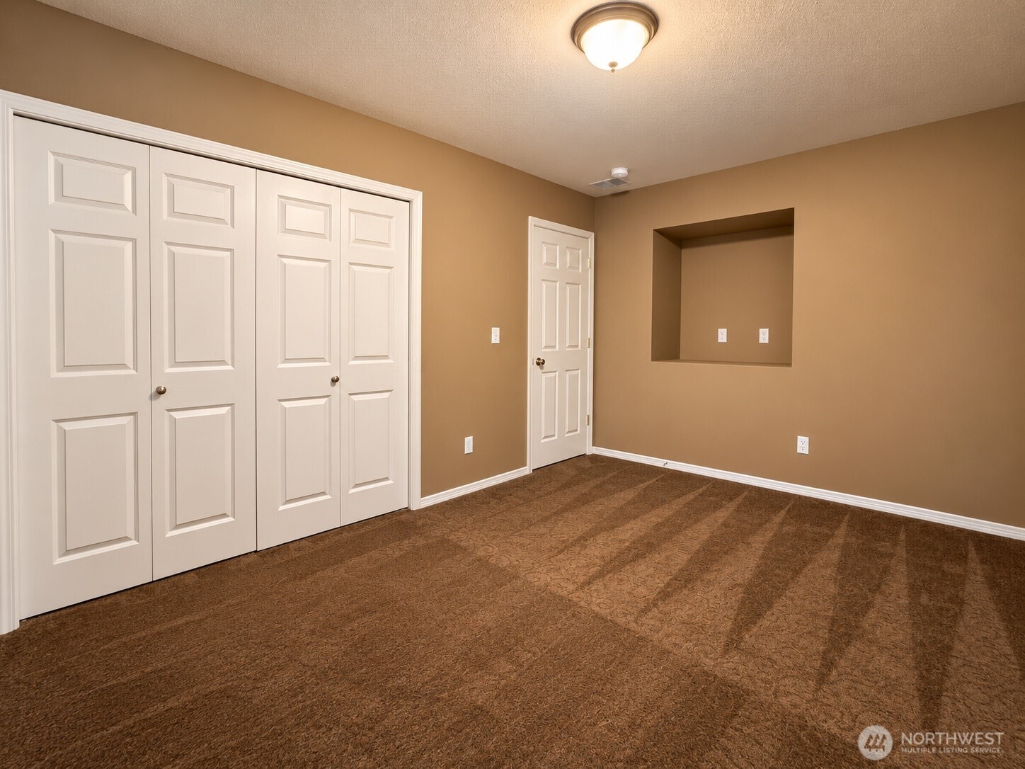 5300 Glenwood Avenue M-1 Property Photo 17