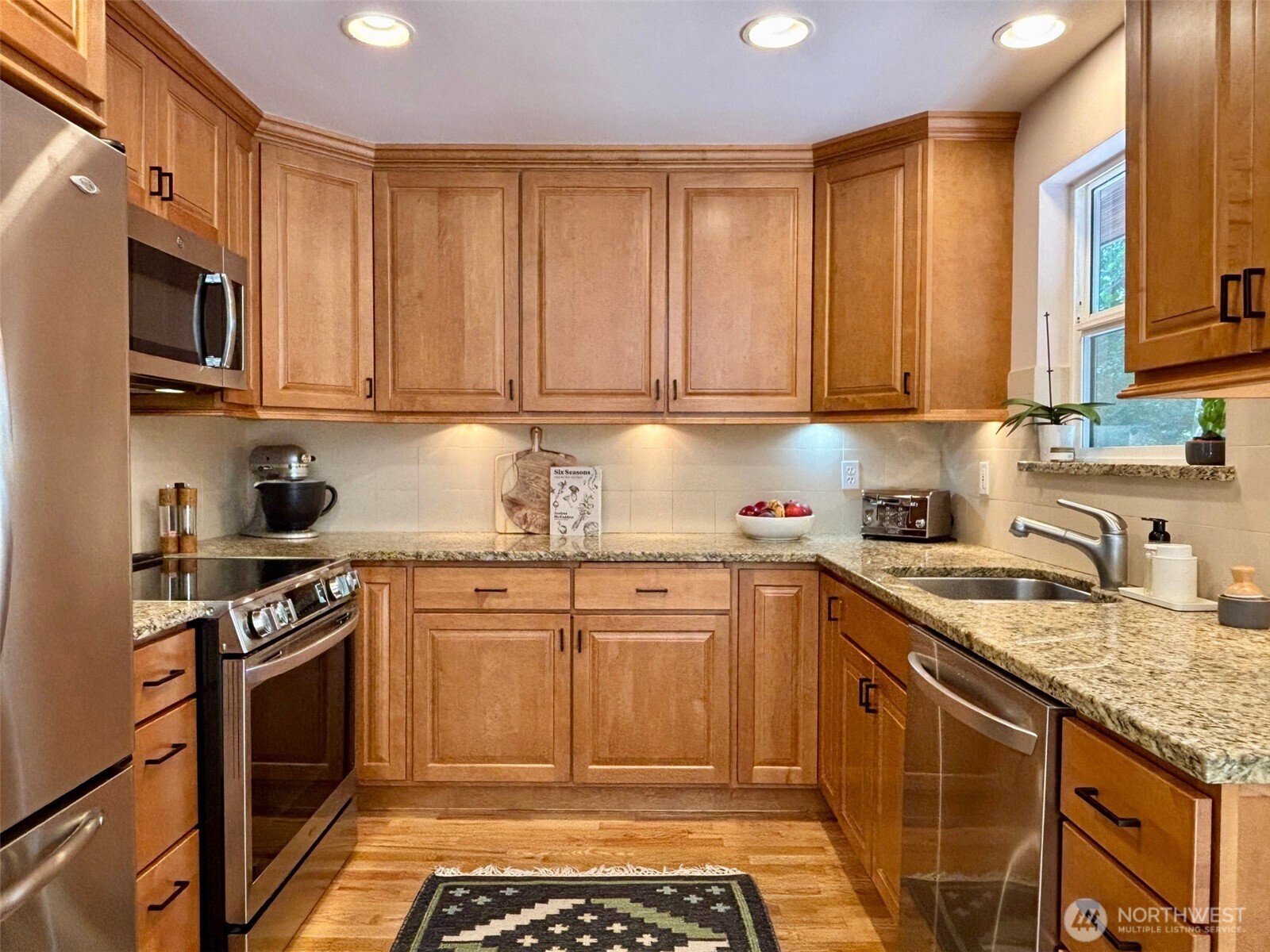 17210 30th Avenue Property Photo 6