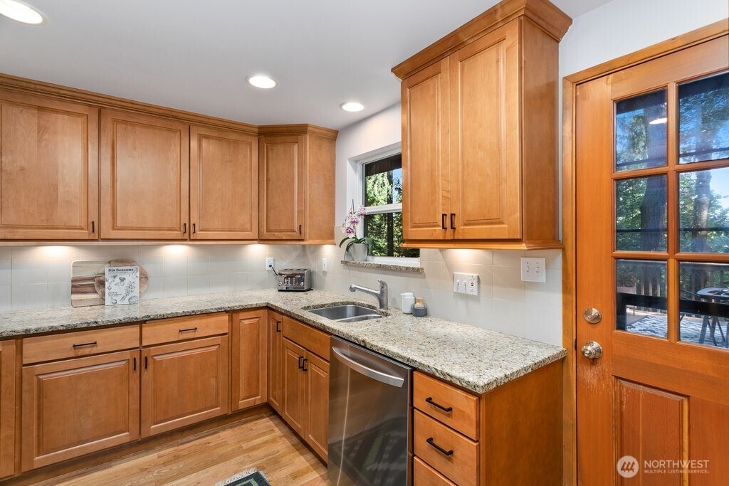 17210 30th Avenue Property Photo 7