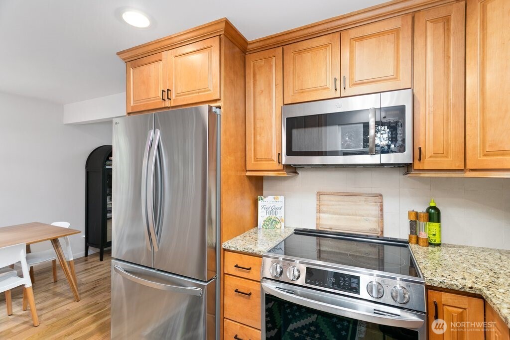 17210 30th Avenue Property Photo 9