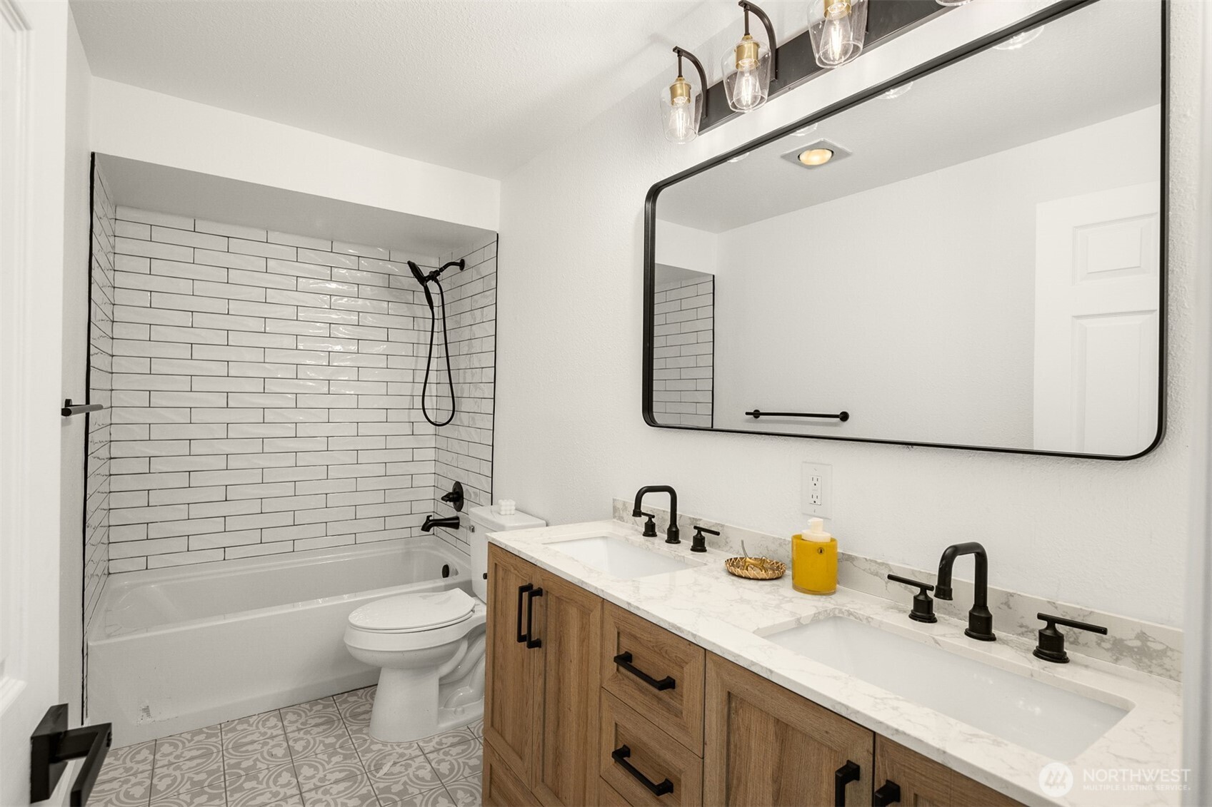 14527 Ne 40th Street G104 Property Photo 20