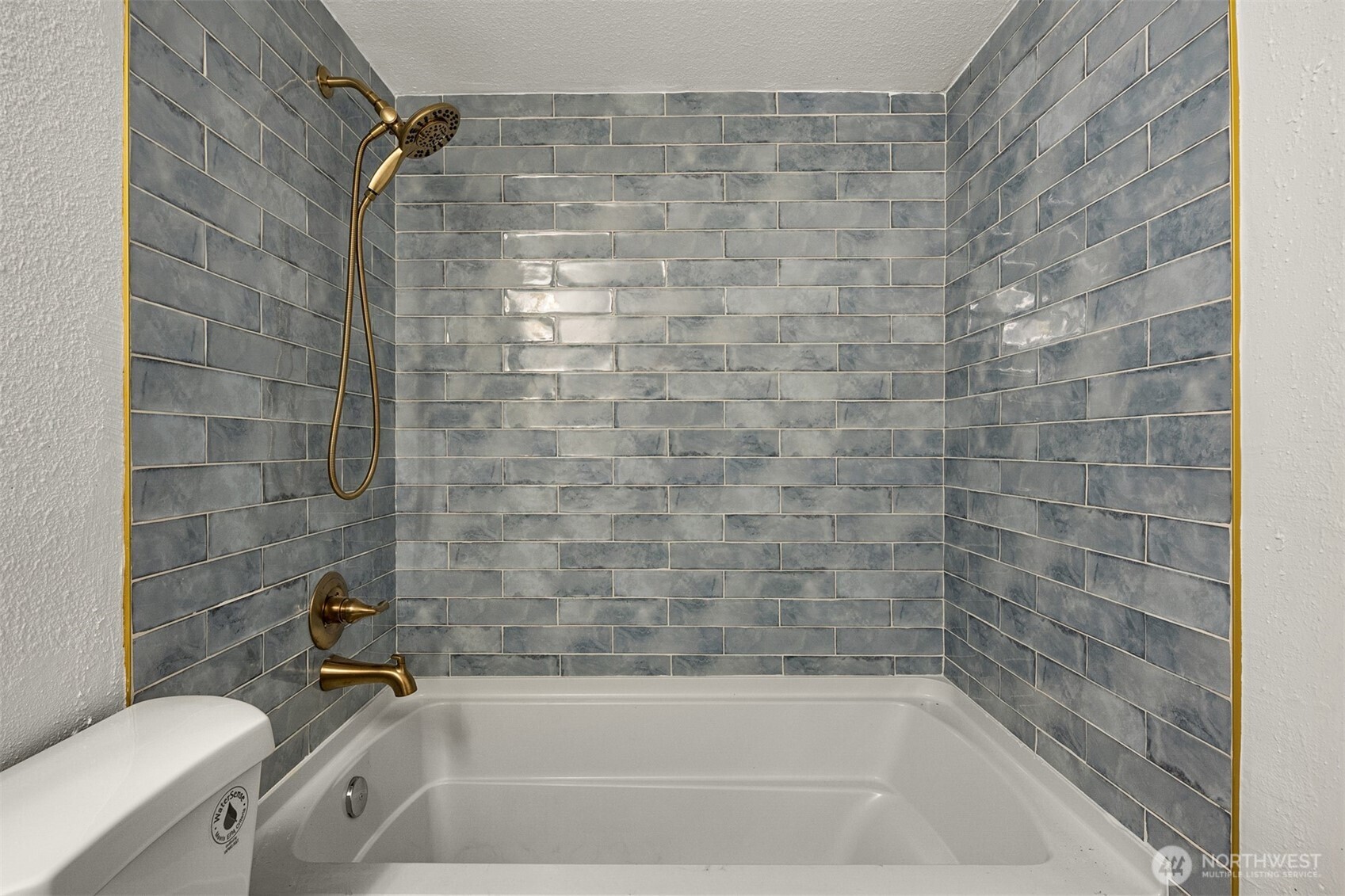14527 Ne 40th Street G104 Property Photo 25
