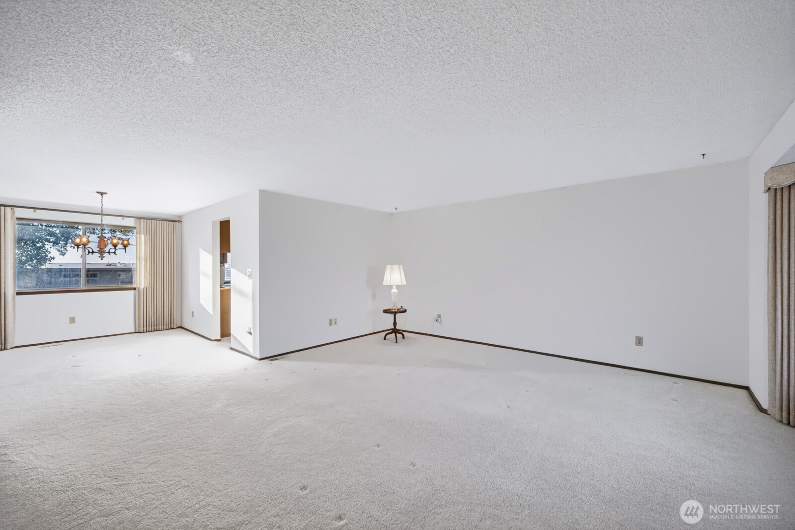 2118 S Crestmont Drive Property Photo 5