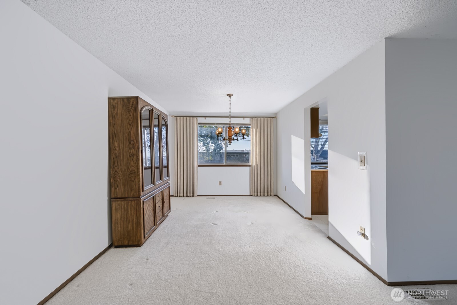2118 S Crestmont Drive Property Photo 6