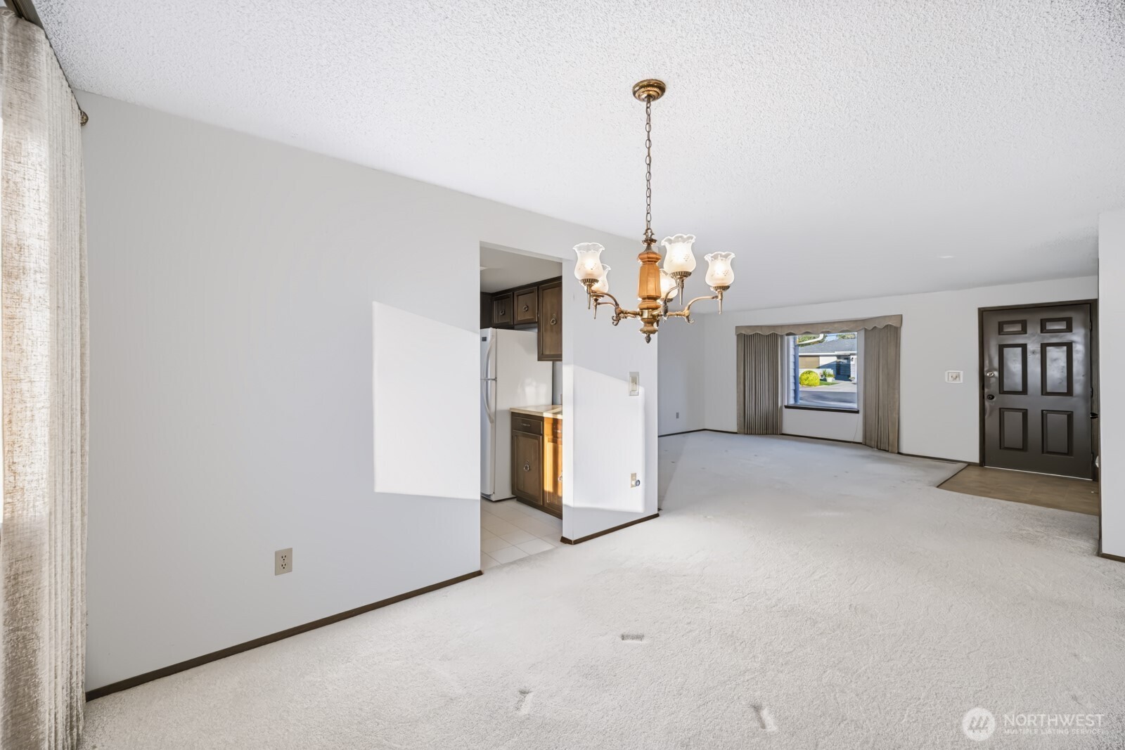 2118 S Crestmont Drive Property Photo 8