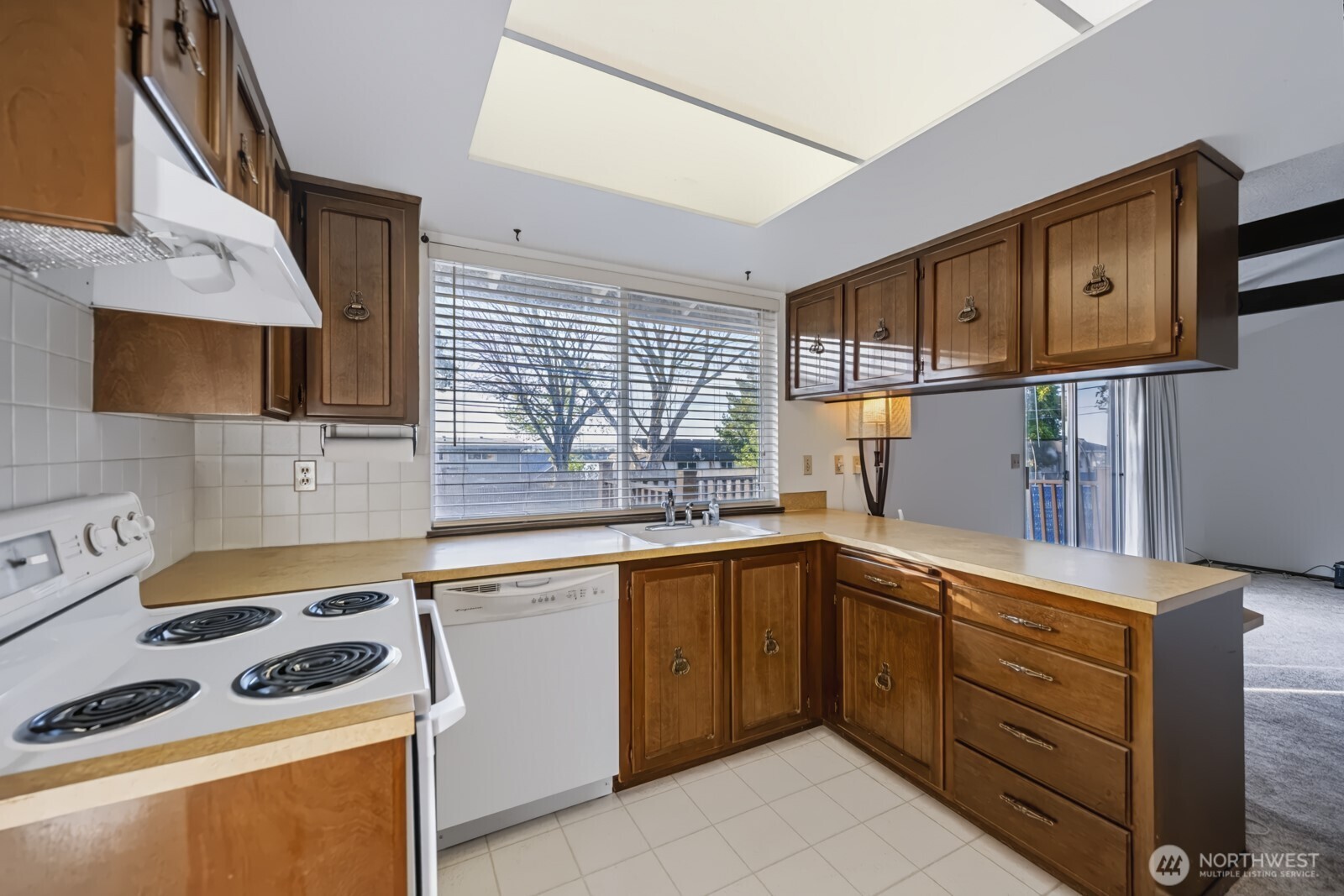 2118 S Crestmont Drive Property Photo 10