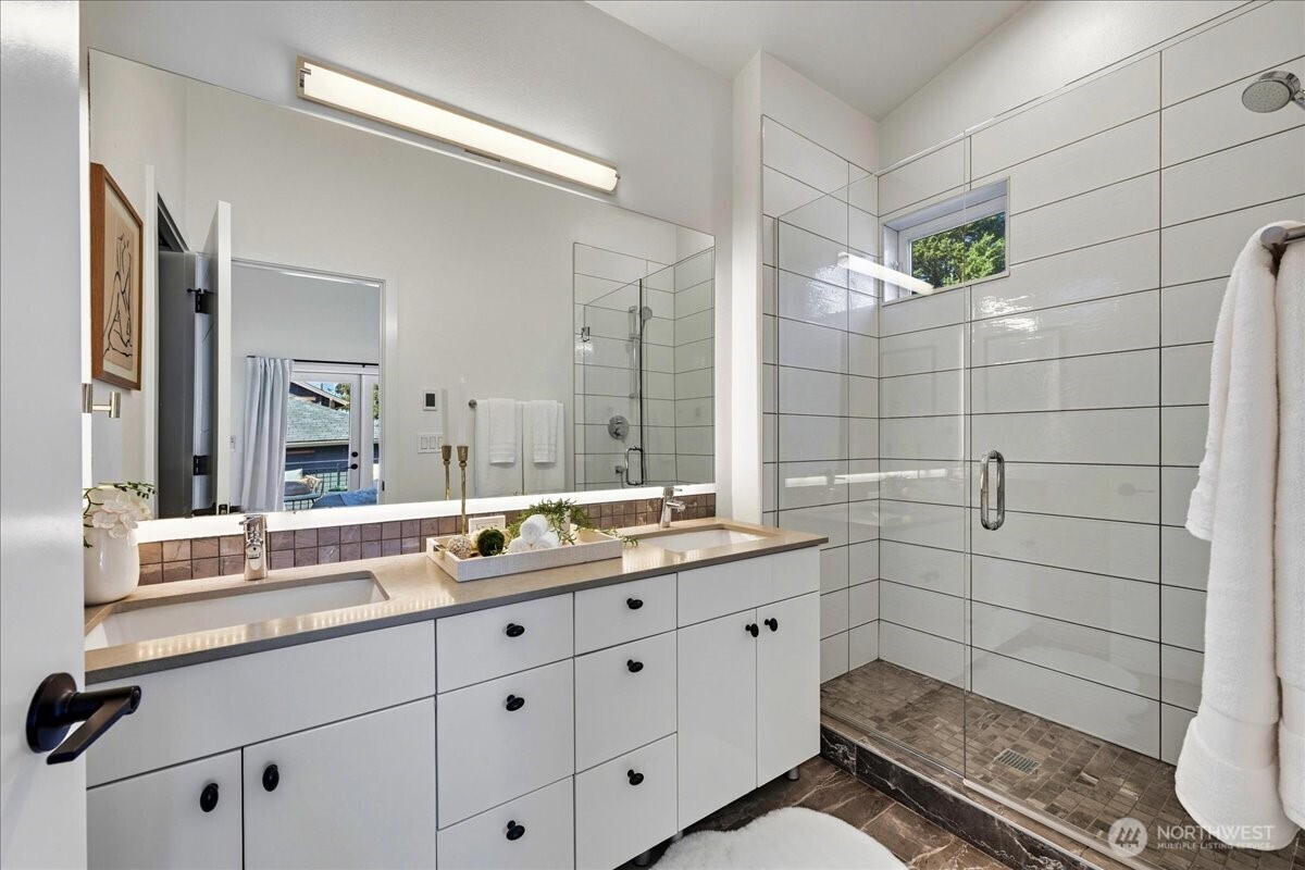 3915 Sw Genesee Street Property Photo 16