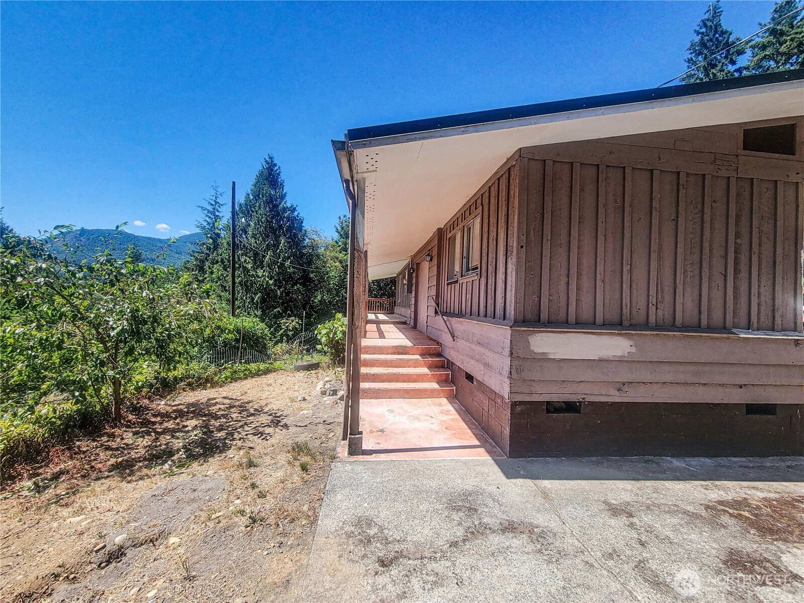 201 Mount Jupiter Road Property Photo 4