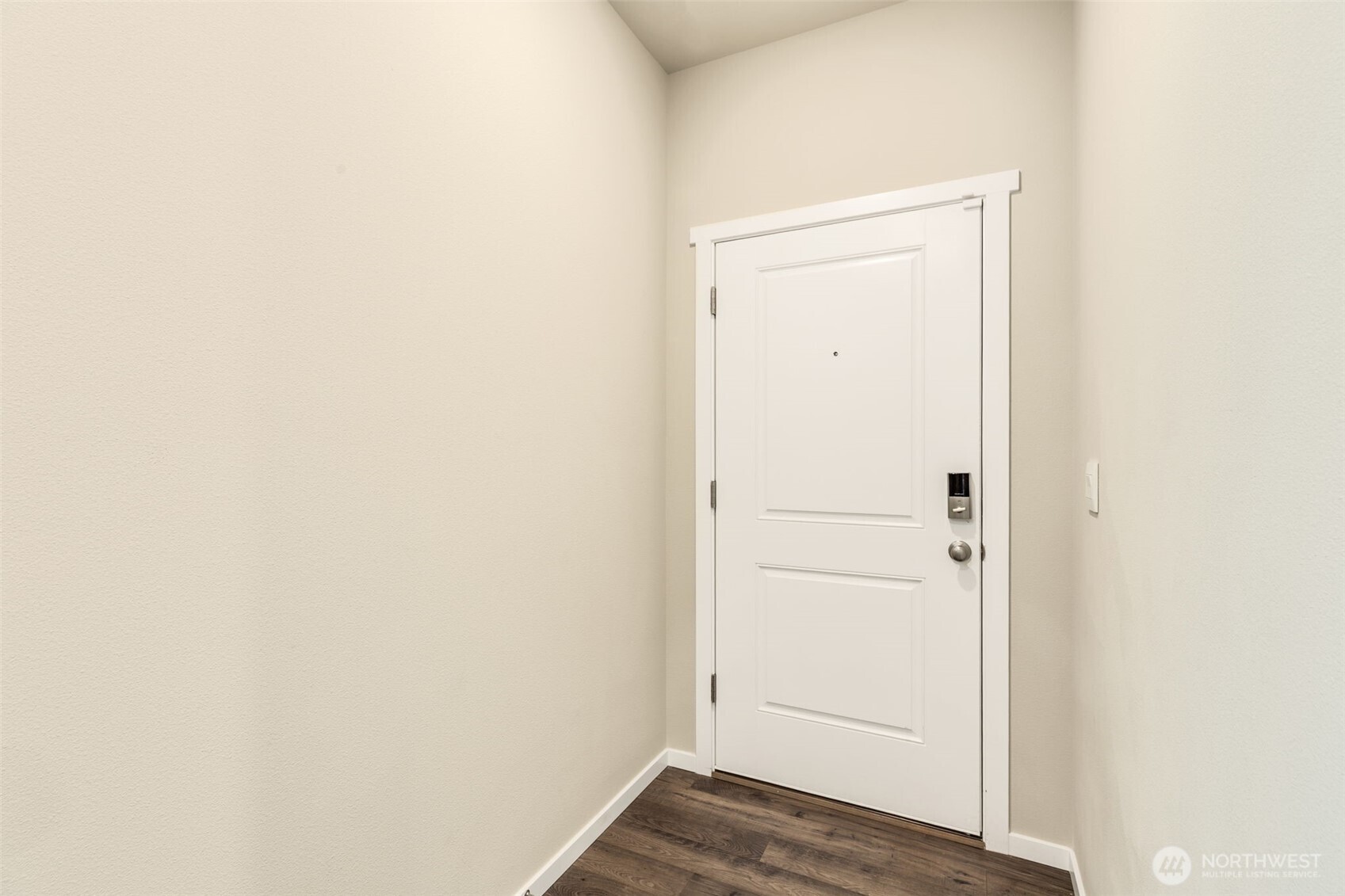 225 17th Drive Property Photo 4