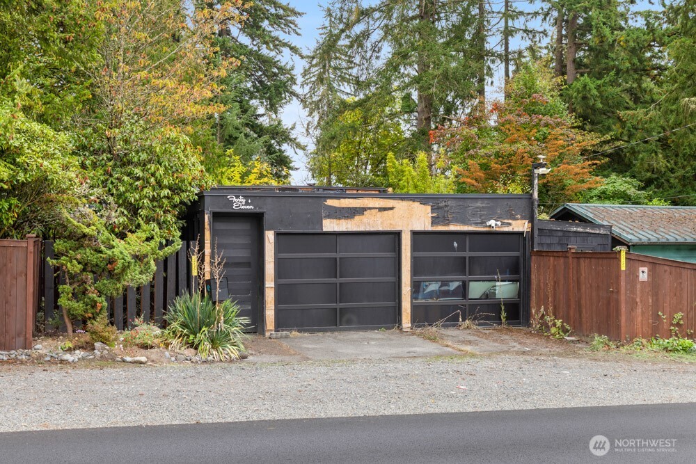 4011 Alameda Avenue Property Photo 2