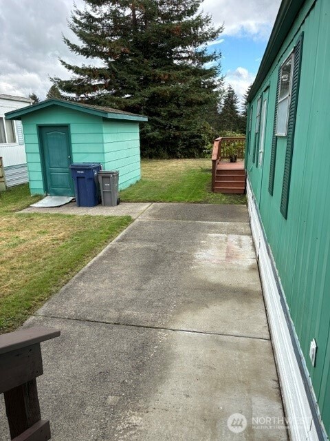 308 Laird Place Property Photo 4