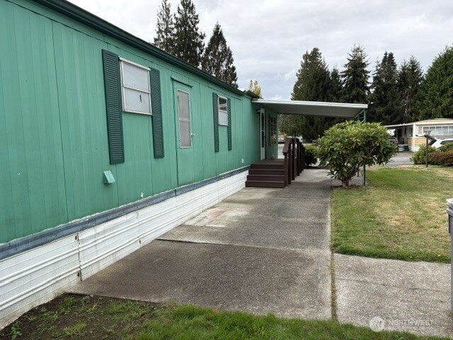308 Laird Place Property Photo 6