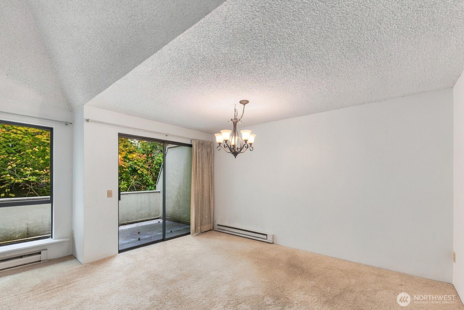 1622 103rd Place L3 Property Photo 12