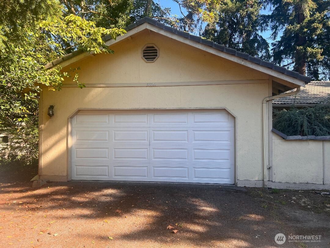 9222 S 198 Street Ct Property Photo 2