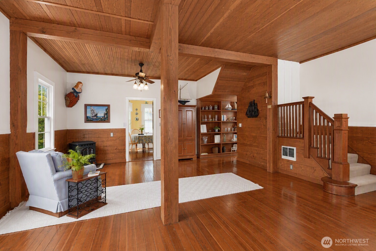 4610 K Place Property Photo 6