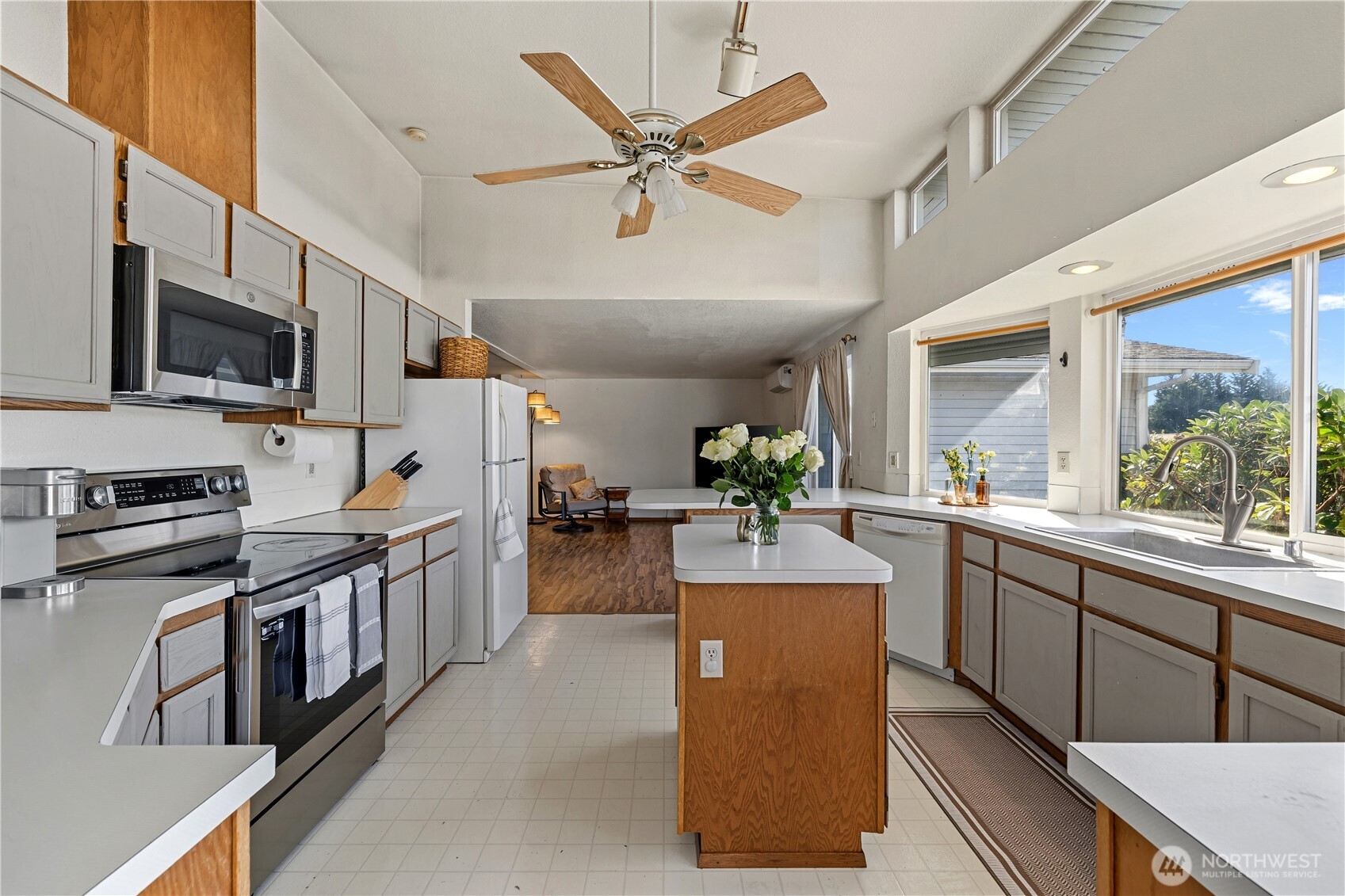 10888 Wilson Lane Property Photo 10