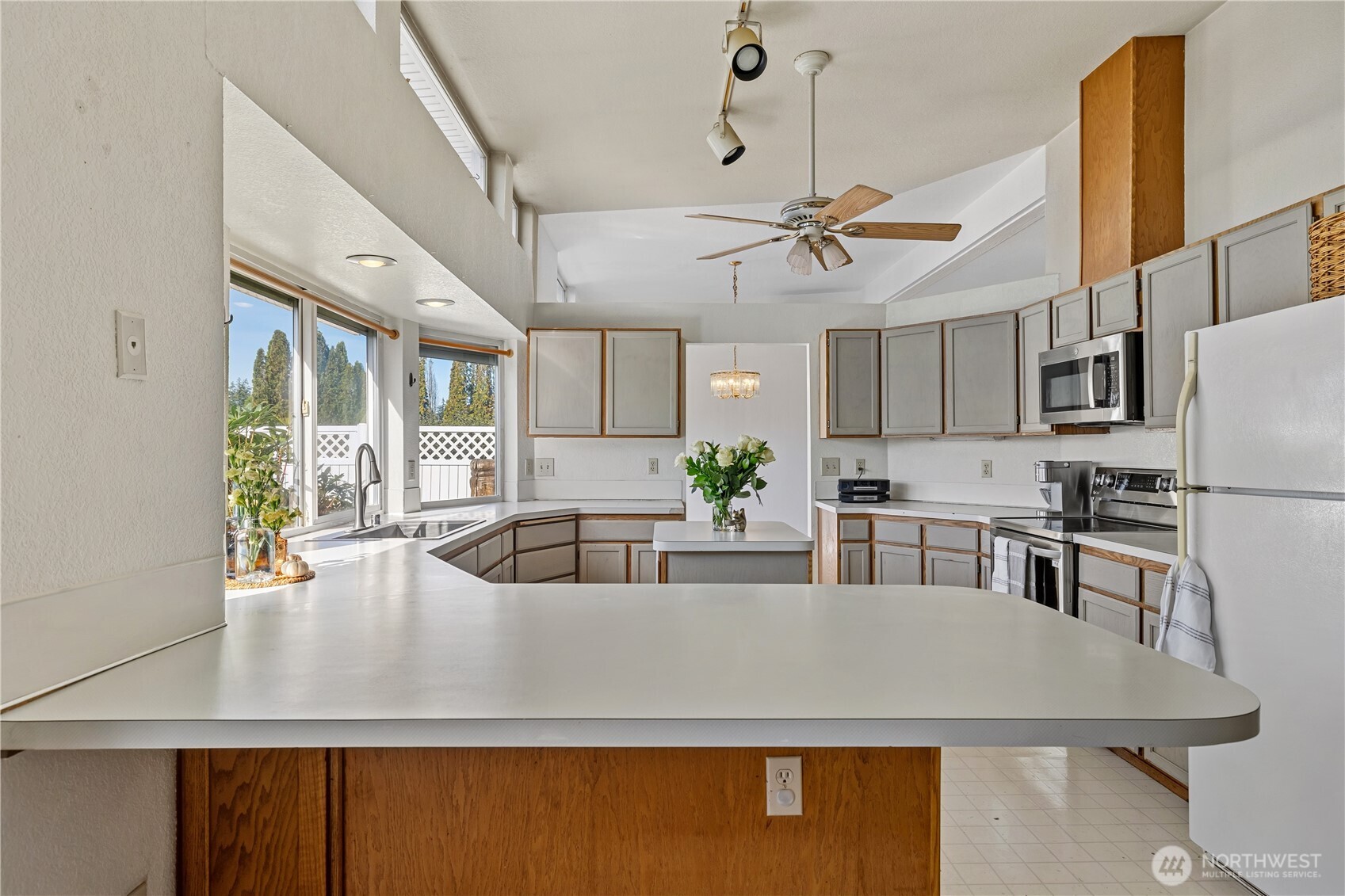10888 Wilson Lane Property Photo 11