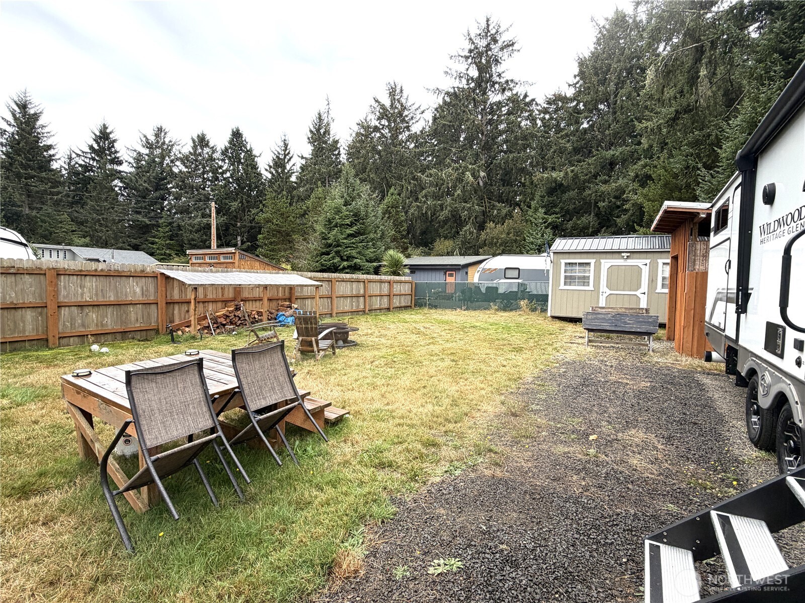 26503 Dell St Property Photo 4