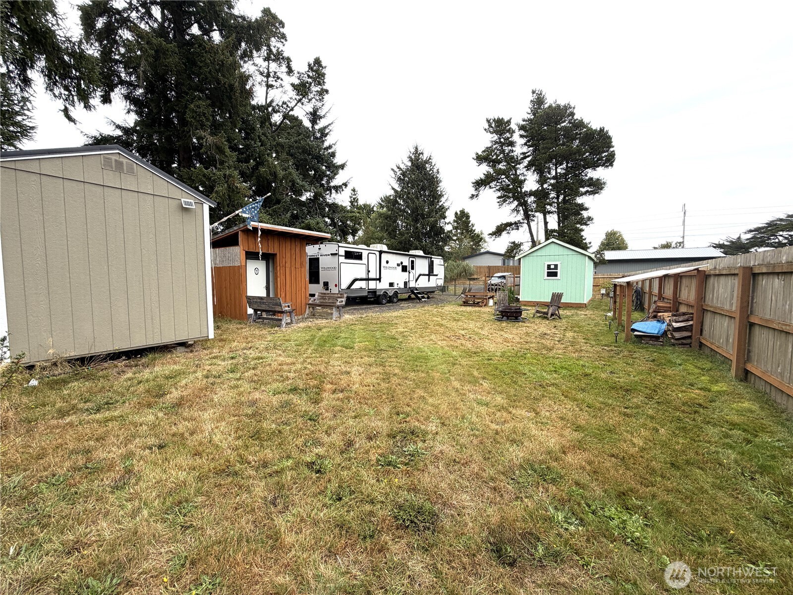 26503 Dell St Property Photo 6