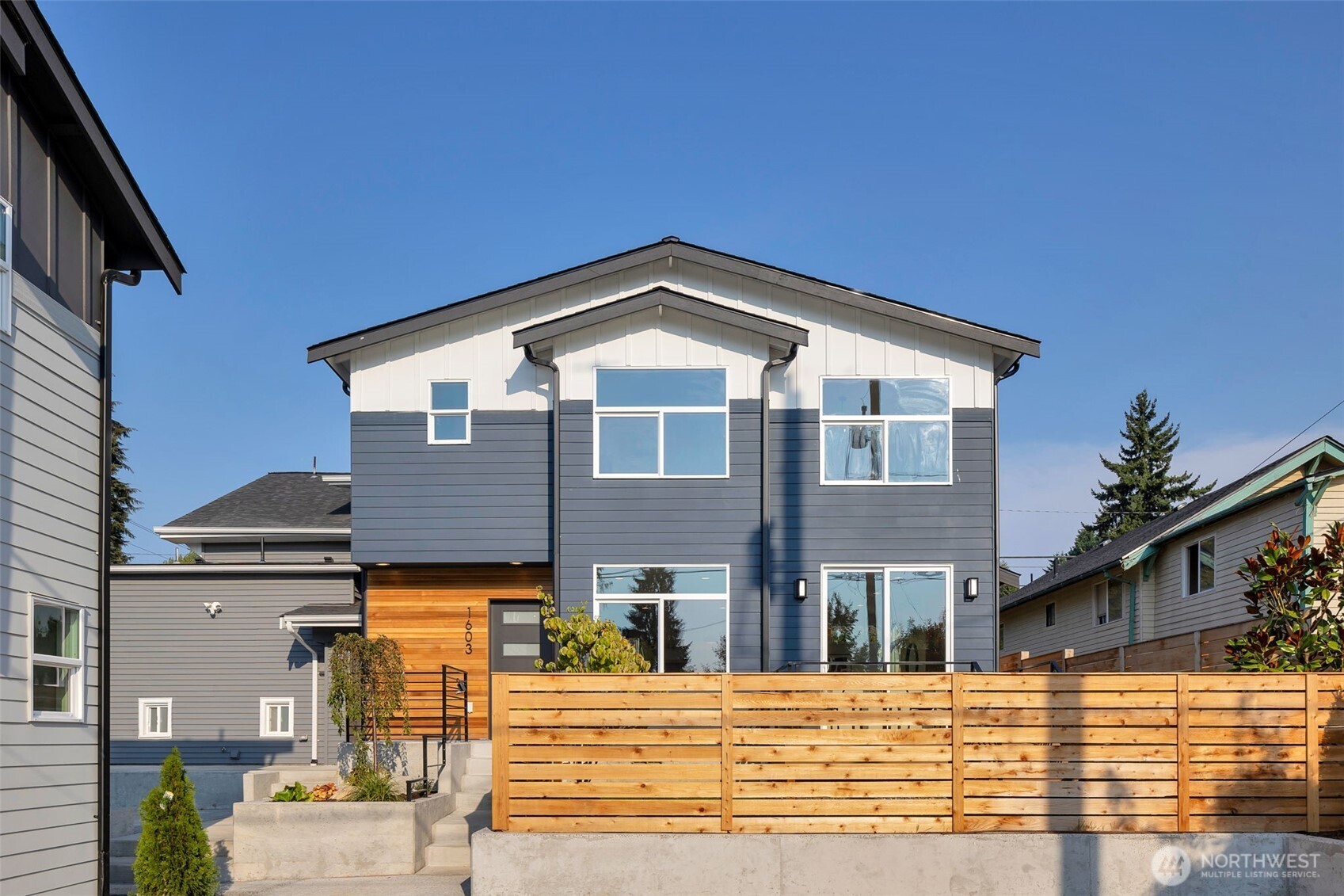 1603 Sw Kenyon Street Property Photo 1