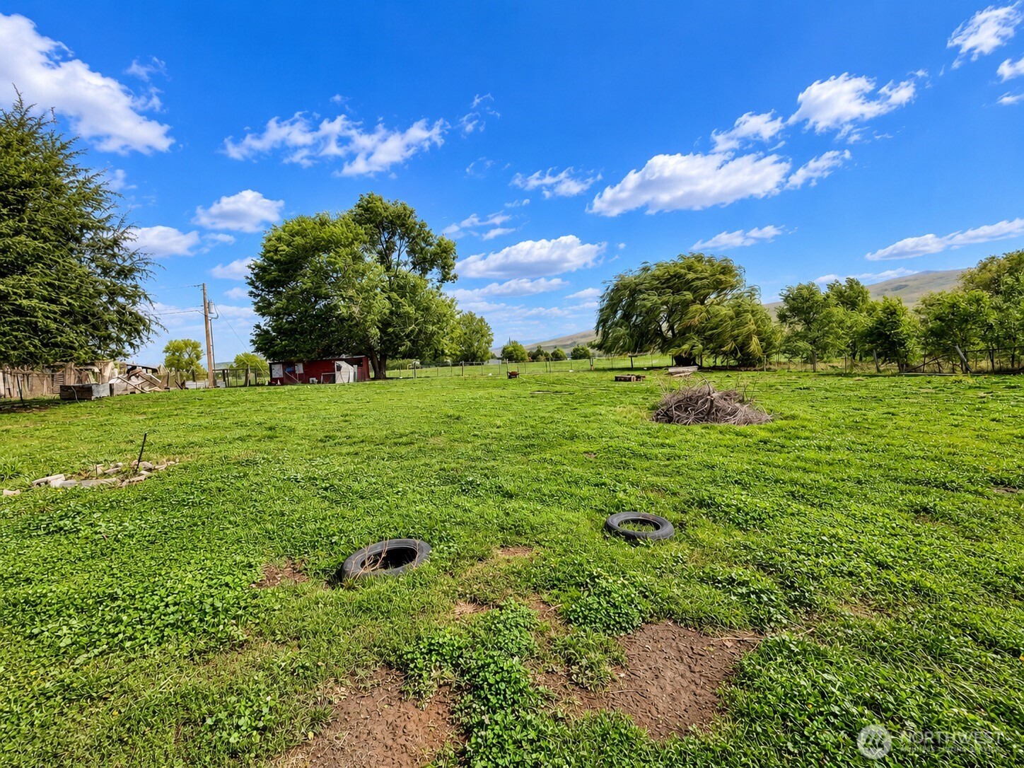 8305 S Missimer Road Property Photo 5