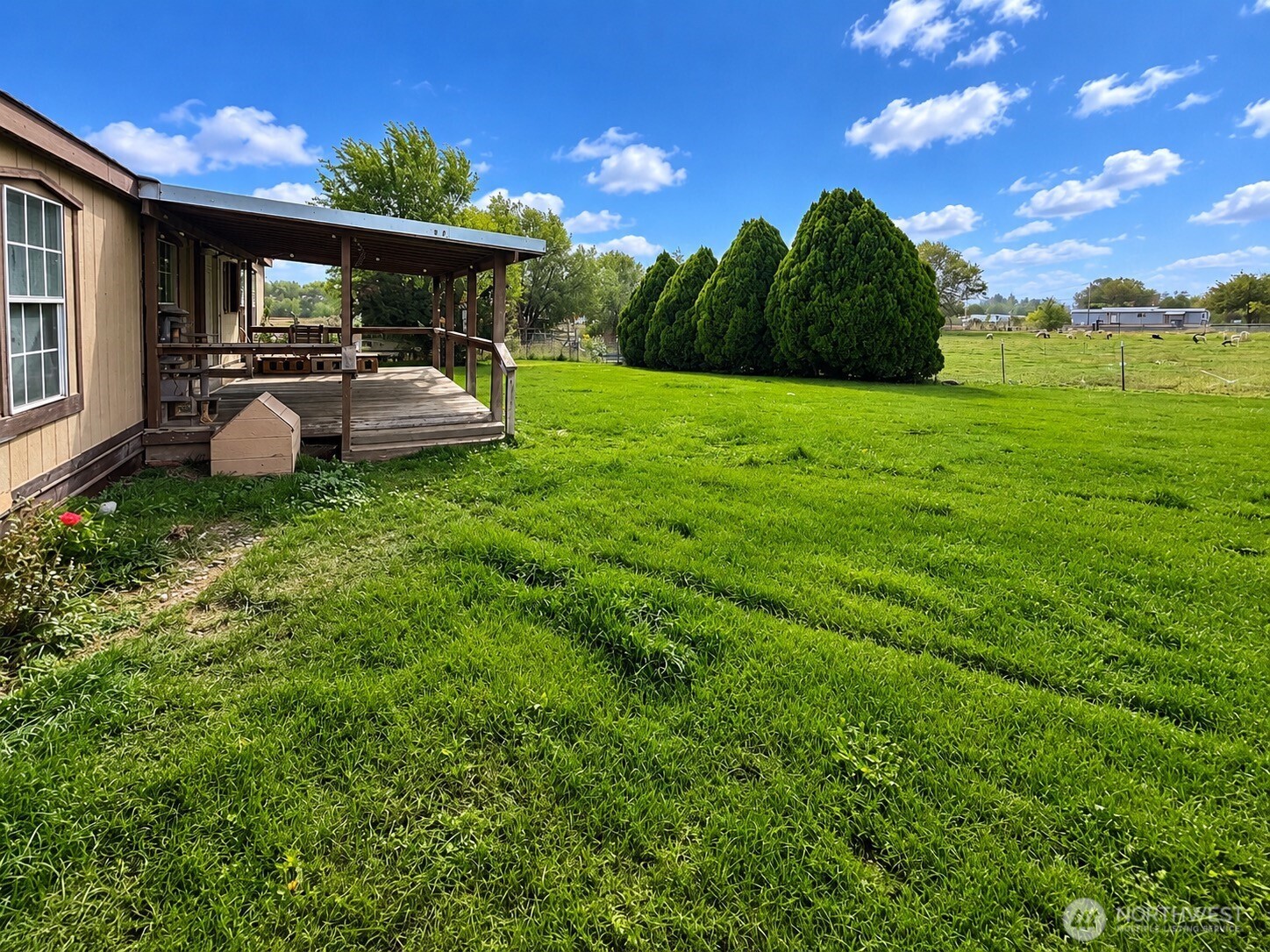8305 S Missimer Road Property Photo 7