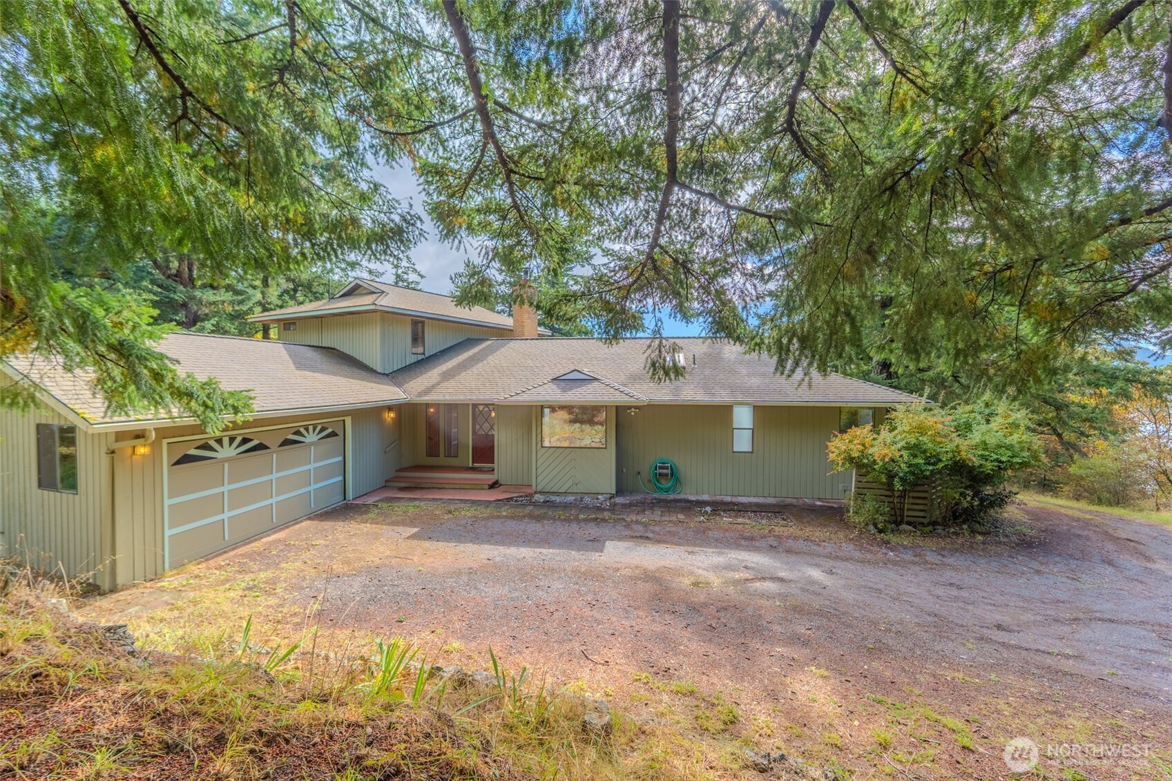 461 Cascade Way Property Photo 6