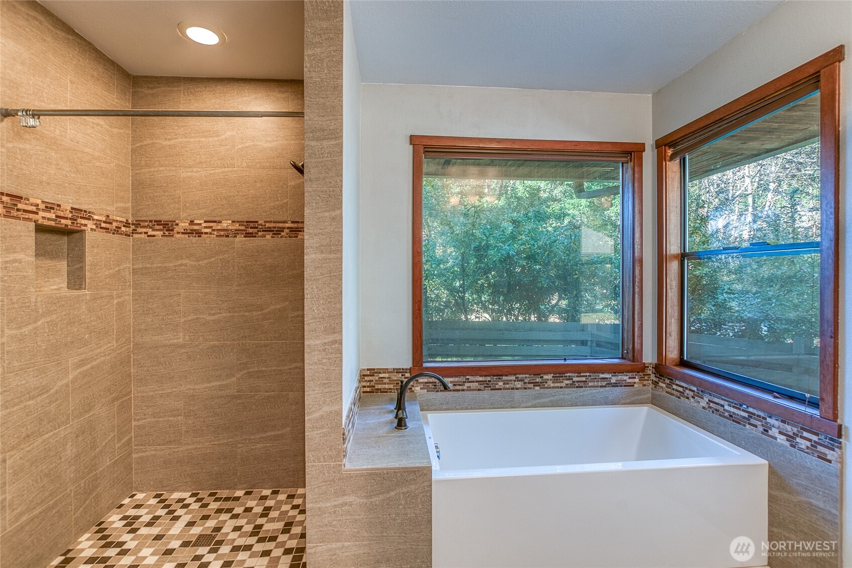 461 Cascade Way Property Photo 22