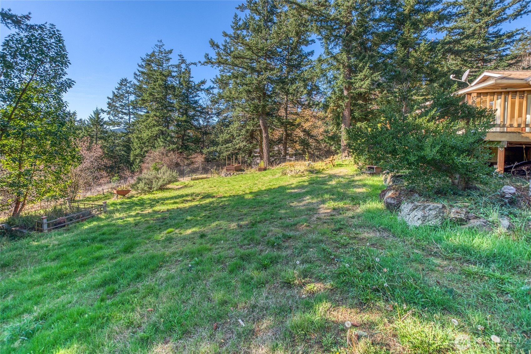 461 Cascade Way Property Photo 37