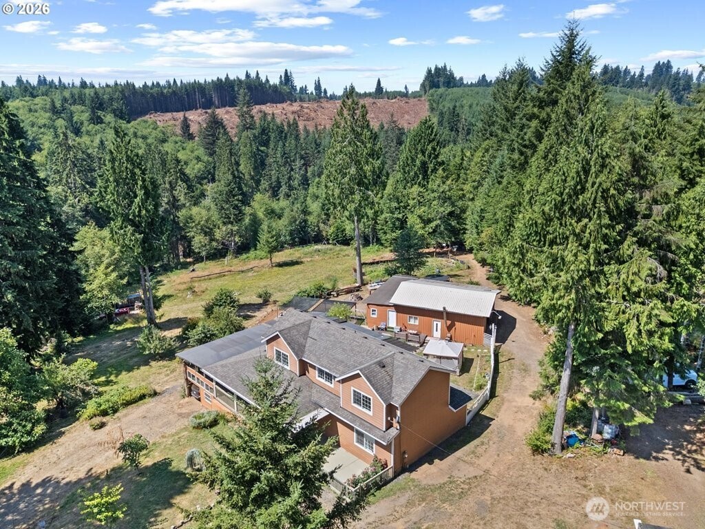 1407 Slide Creek Road Property Photo 5