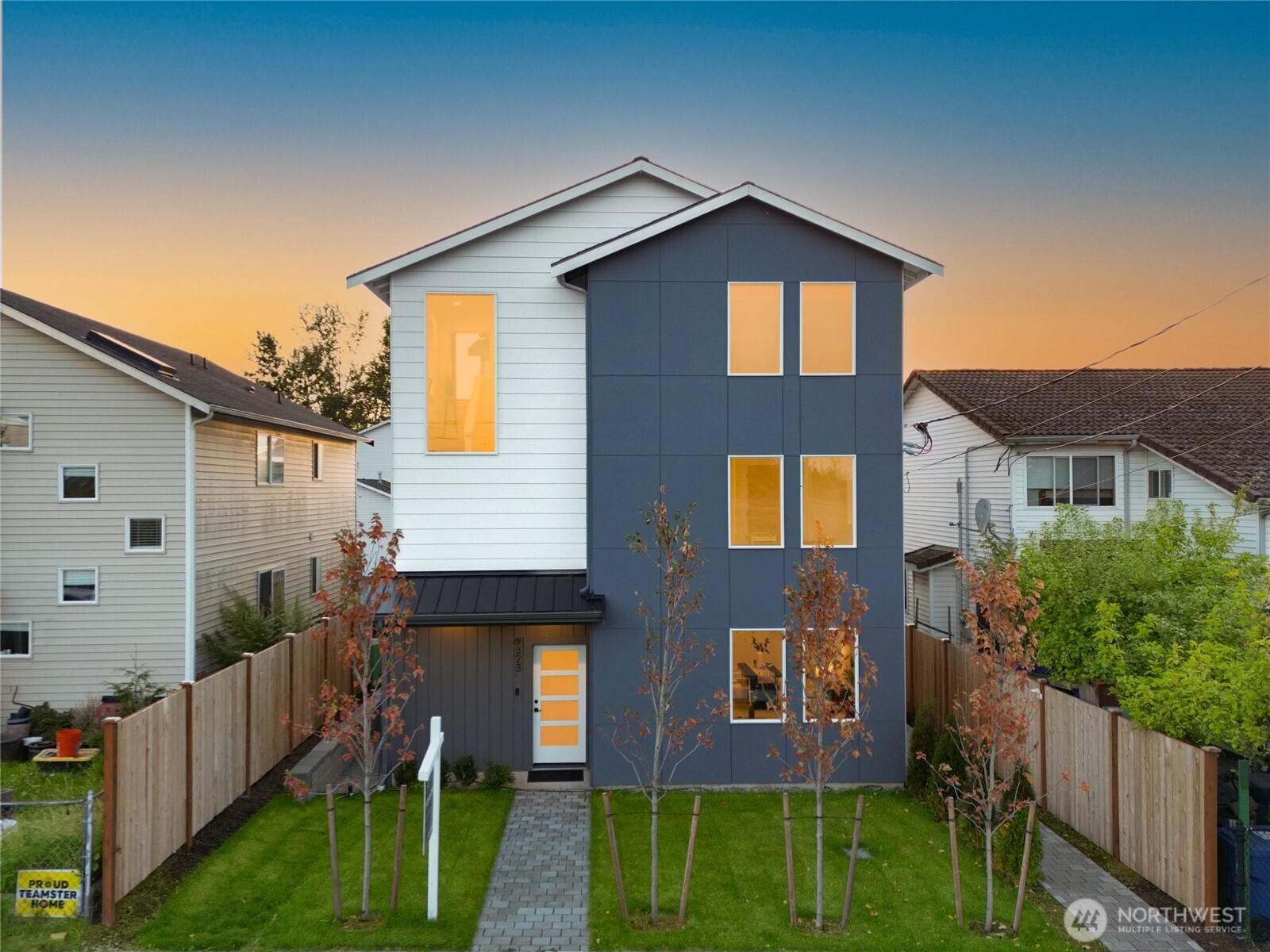 9323 Marcus Avenue Property Photo 1