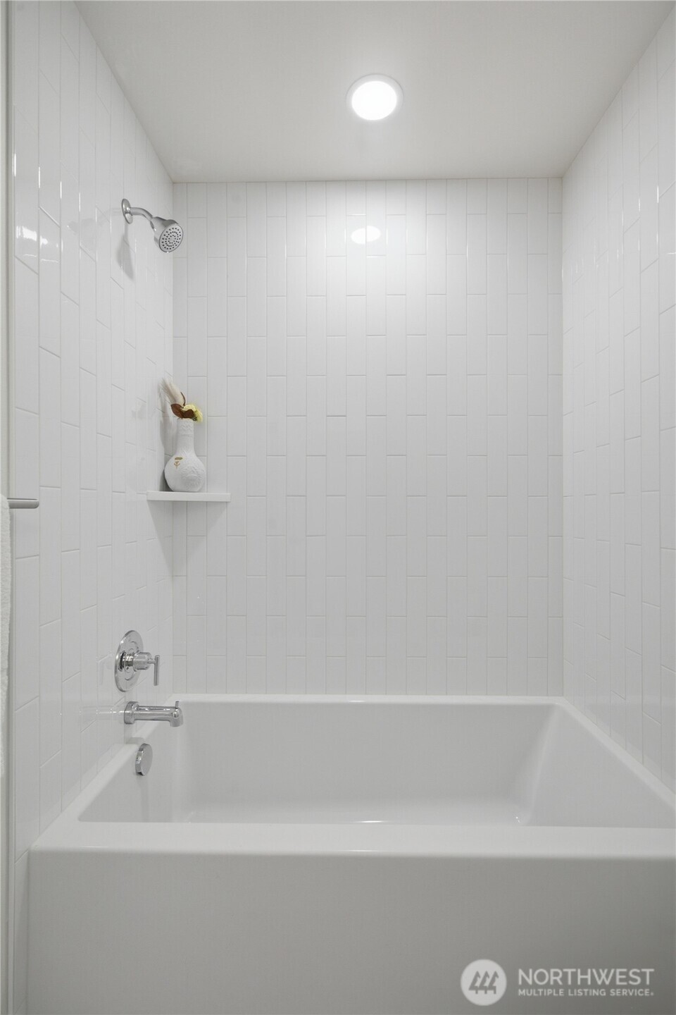 9323 Marcus Avenue Property Photo 19