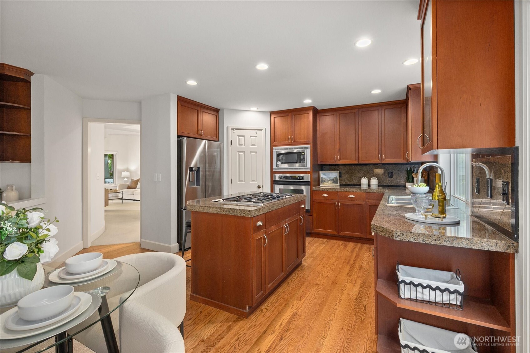 1021 271st Avenue Property Photo 9