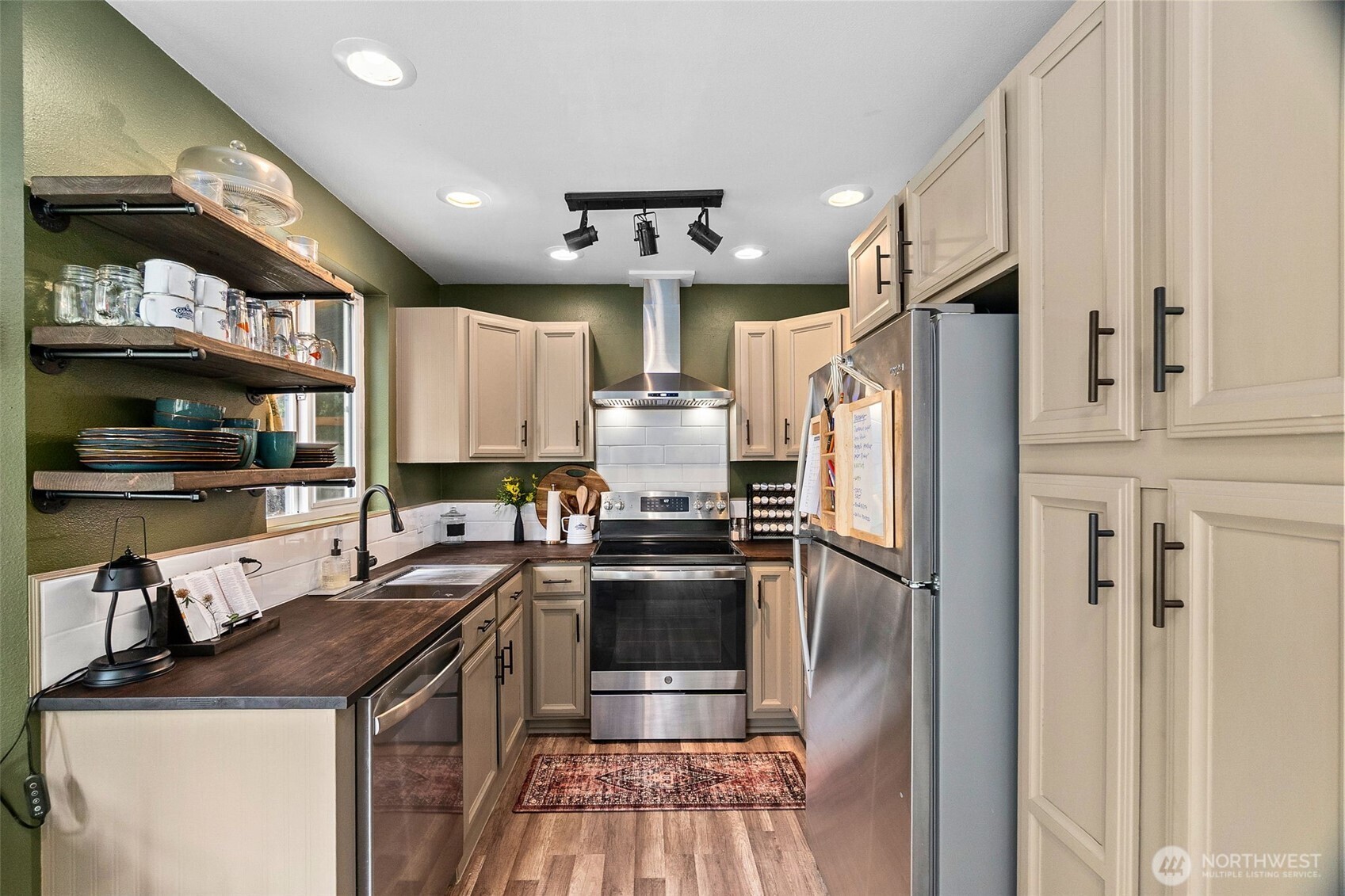 17715 Vine Lane Property Photo 14