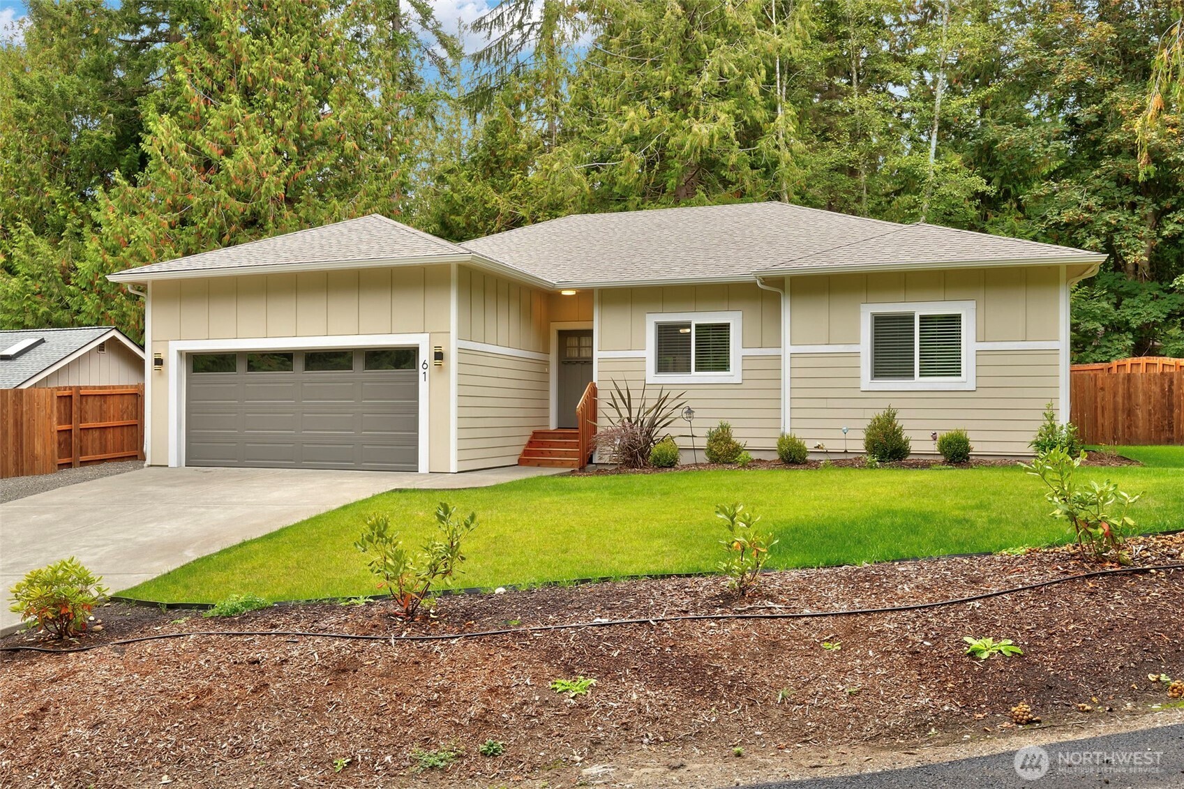 61 Clipper Lane Property Photo 1