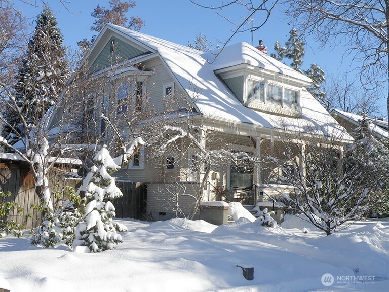 705 Boyer Avenue Property Photo 4