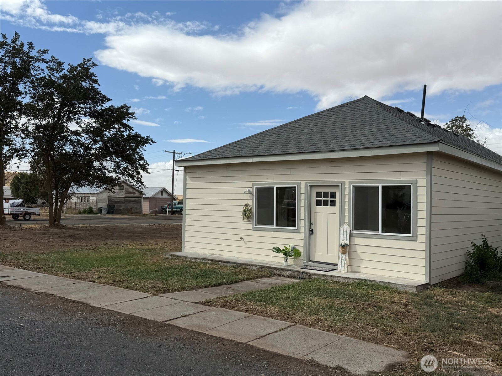 108 W Cherry Avenue Property Photo 1