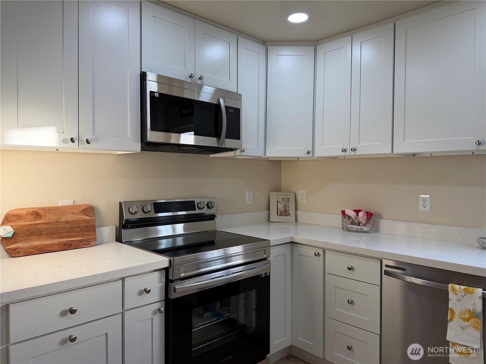 108 W Cherry Avenue Property Photo 8
