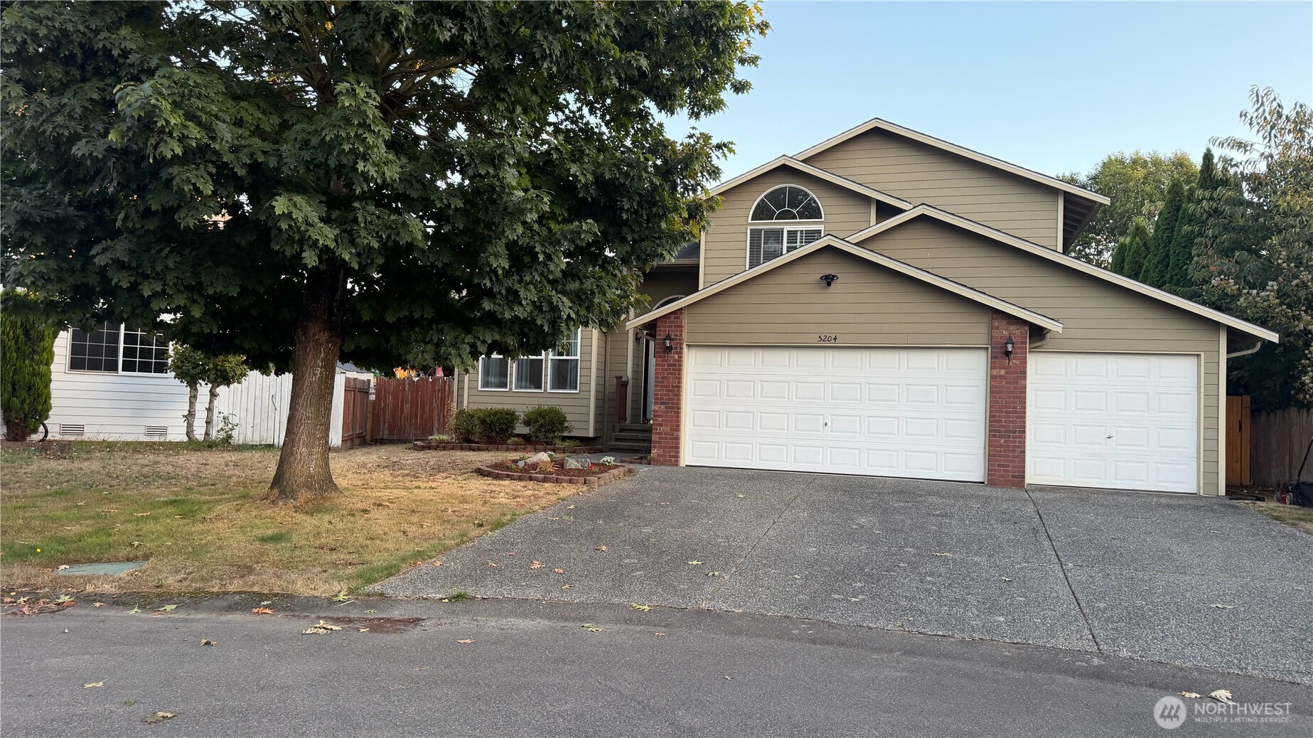 5204 59th Place Property Photo 1