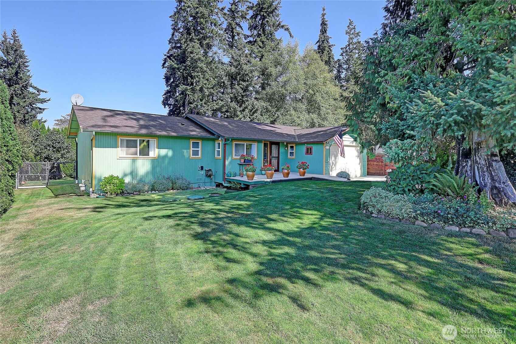 371 Cambrae Drive Property Photo 2