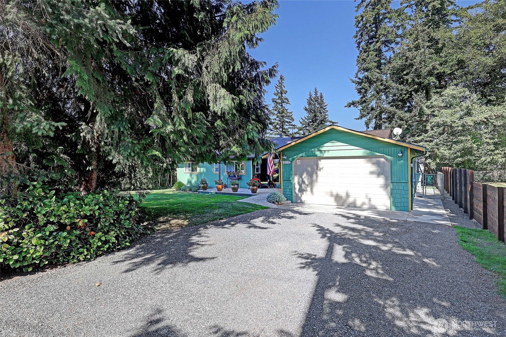 371 Cambrae Drive Property Photo 3