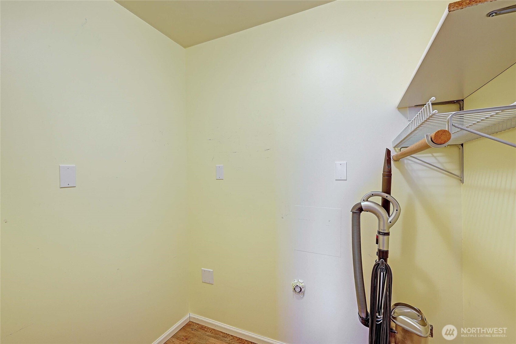 371 Cambrae Drive Property Photo 24