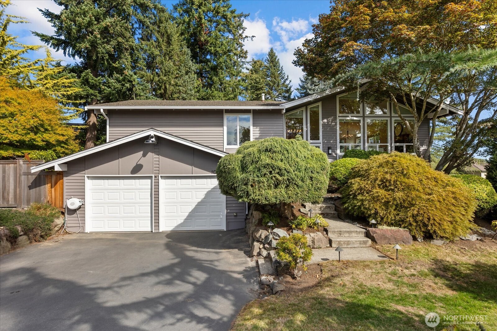 10728 NE 196th Street Property Photo 1