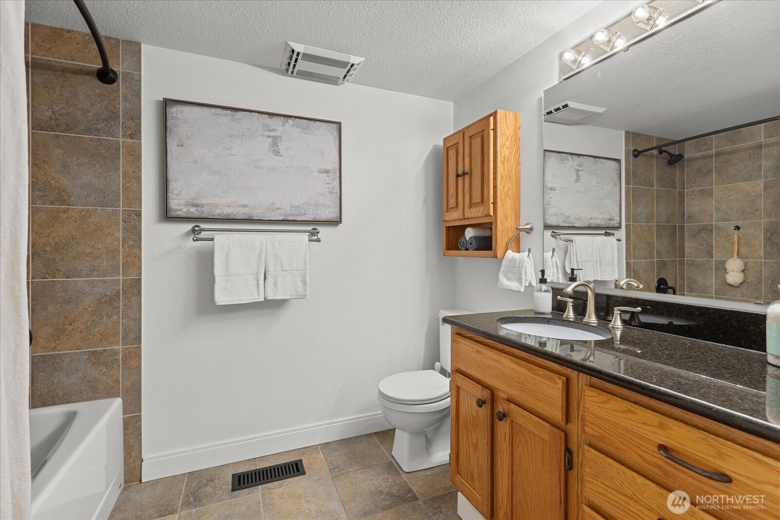 10728 Ne 196th Street Property Photo 17
