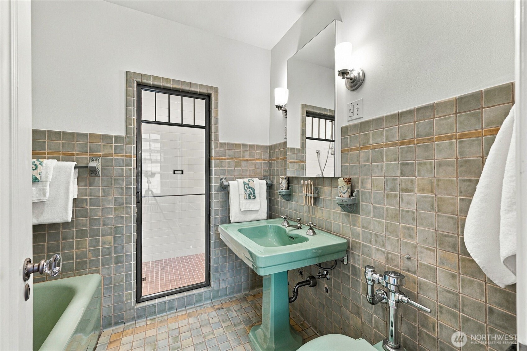 1223 Spring Street 1200 Property Photo 36
