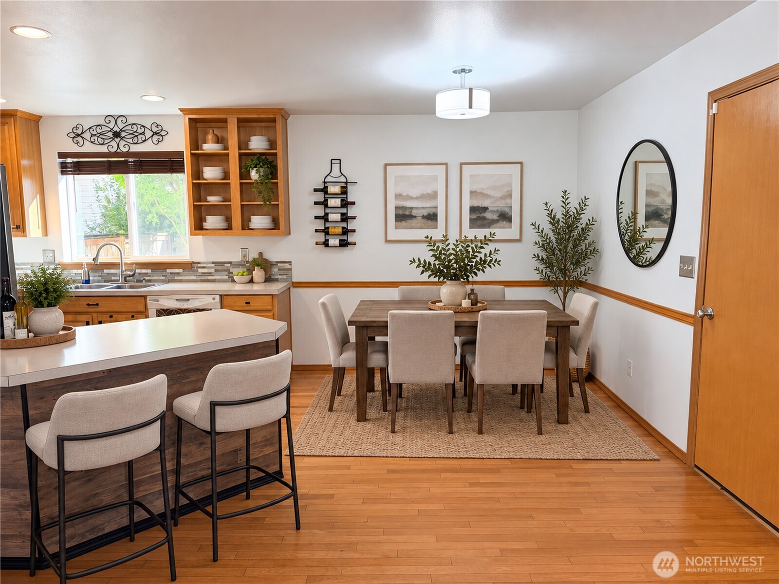 7230 S Wapato Street Property Photo 8
